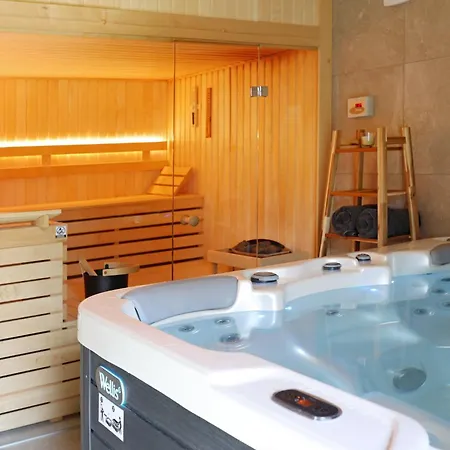 Wellness Letokruhy Chalet *